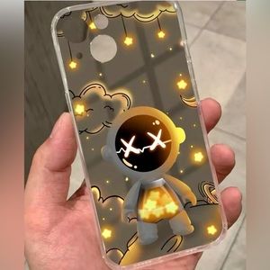 NWT iPhone 13ProMax Cartoon Astronaut Phone Case in
Clear